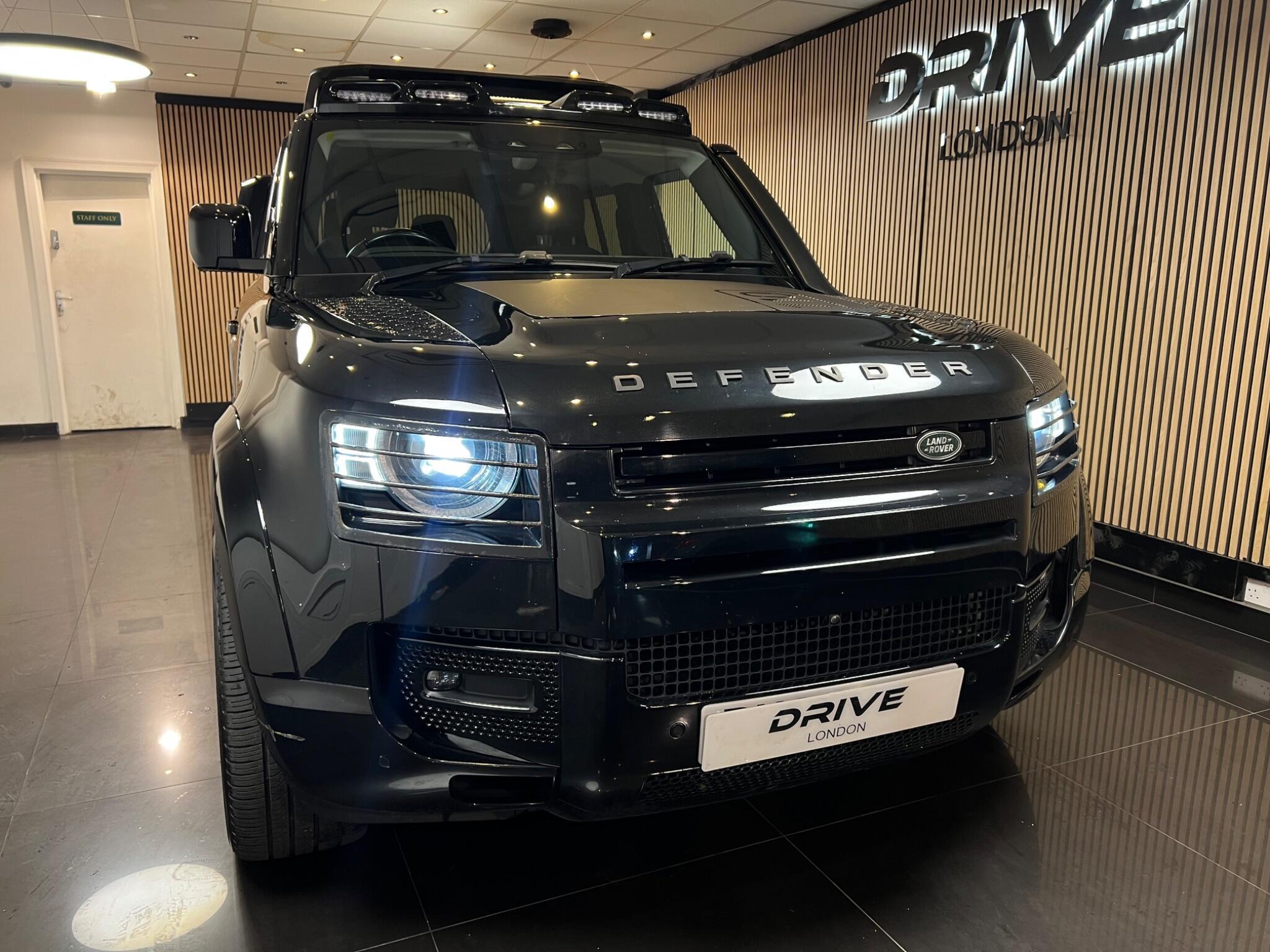 Land Rover Defender 110